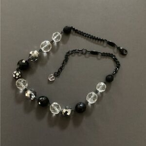 Sabika crystal necklace, authentic